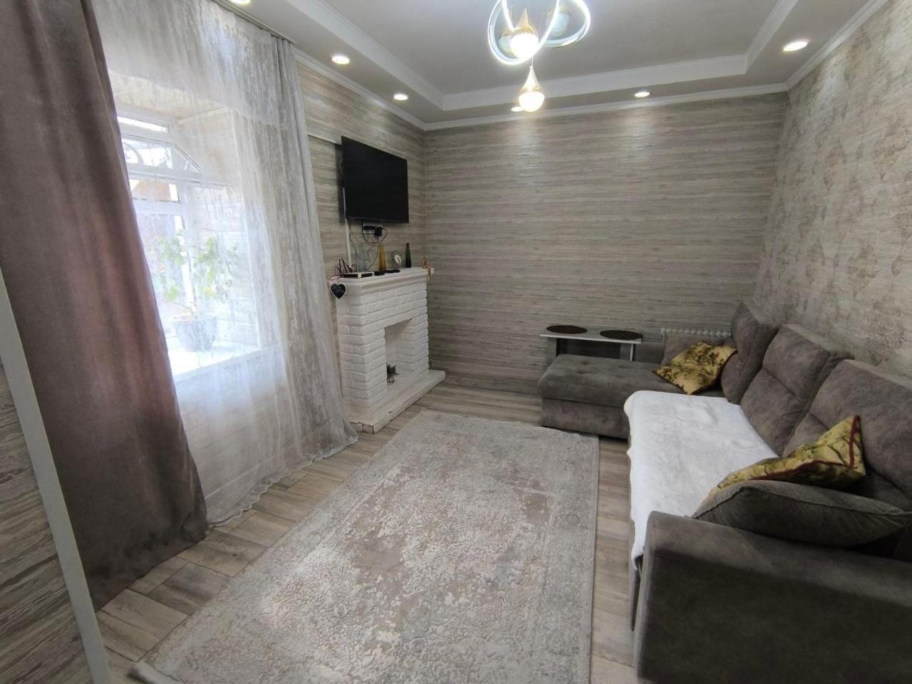 Комфортный Дом До 4Х Человек. Есть Парковка На 2 Машины, Wi-Fi, Tv. Bichkek Extérieur photo